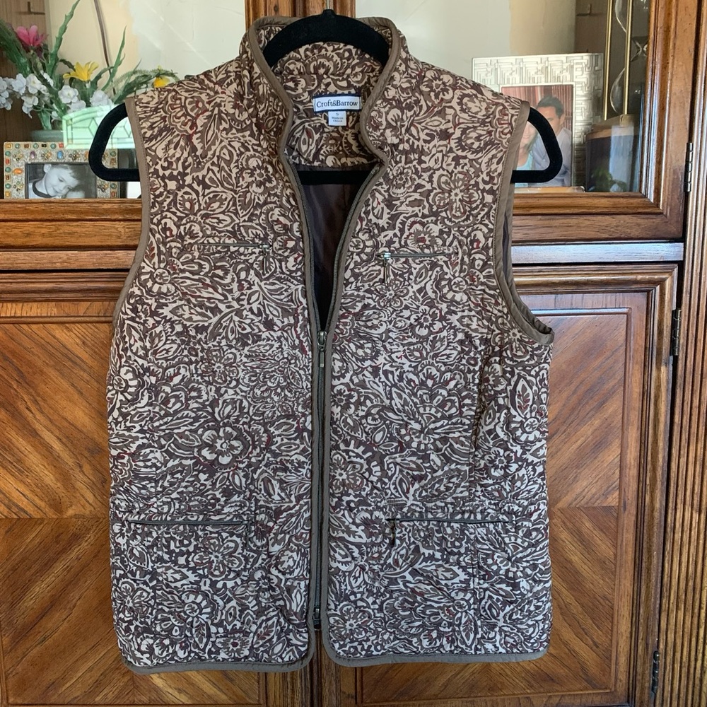 CROFT & BARROW VEST